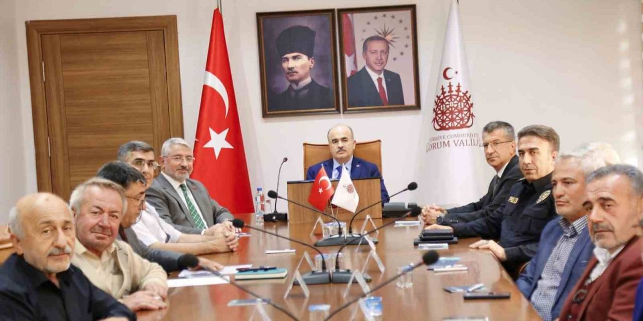 Vali Dağlı’dan Muhtarlarla “Asayiş” Toplantısı