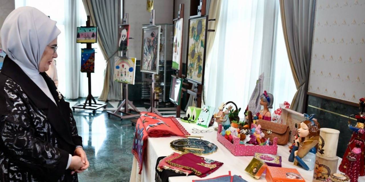 Emine Erdoğan: "Koruyucu Ailelik Konusunda Ön Yargı Bariyerlerini Aşarak Büyük Yol Katettik"