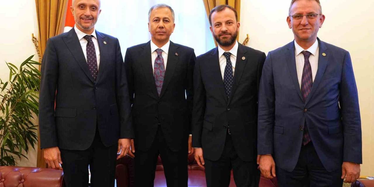 Ak Parti Kütahya Milletvekillerinden Bakan Yerlikaya’ya ’geçmiş Olsun’ Ziyareti