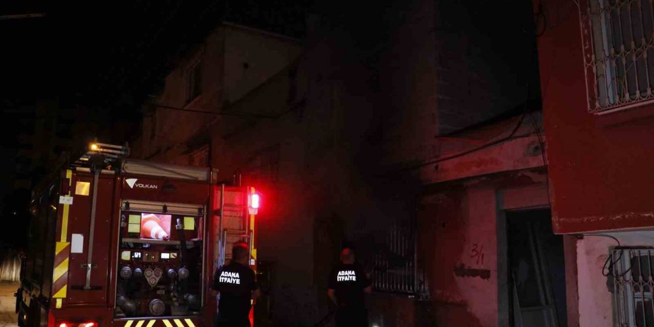 Adana’da Kundaklanan Müstakil Ev Kullanılamaz Hale Geldi