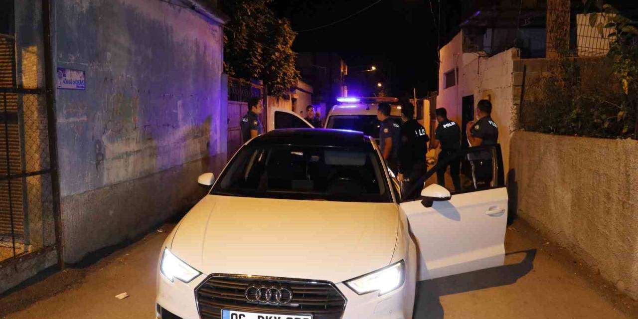 Ehliyetsiz Sürücü Polisten 15 Kilometre Kaçabildi, Ara Sokakta Kıskıvrak Yakalandı