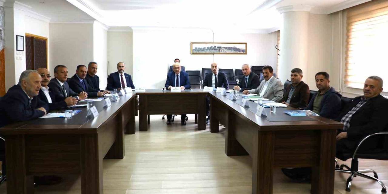Başkan Pekmezci, Dolmuş Kooperatifi Yetkilileri İle Bir Araya Geldi