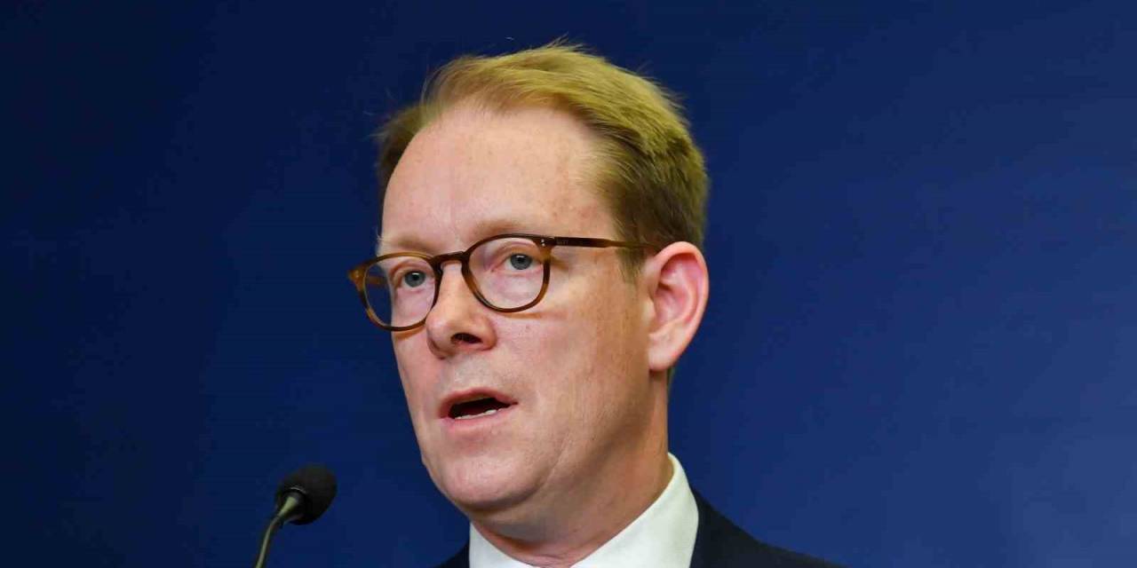 İsveç Dışişleri Bakanı Billström’ün Pasaportunu Unuttuğu İçin Ukrayna’ya Gidemediği İddiası