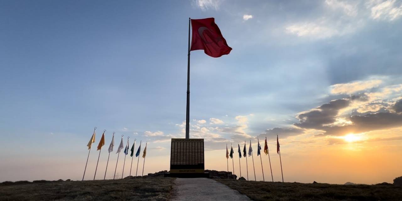 Şehitlerin İsmi Cudi Dağı’nın Zirvesinde İnşa Edilen Anıtla Yaşatılıyor