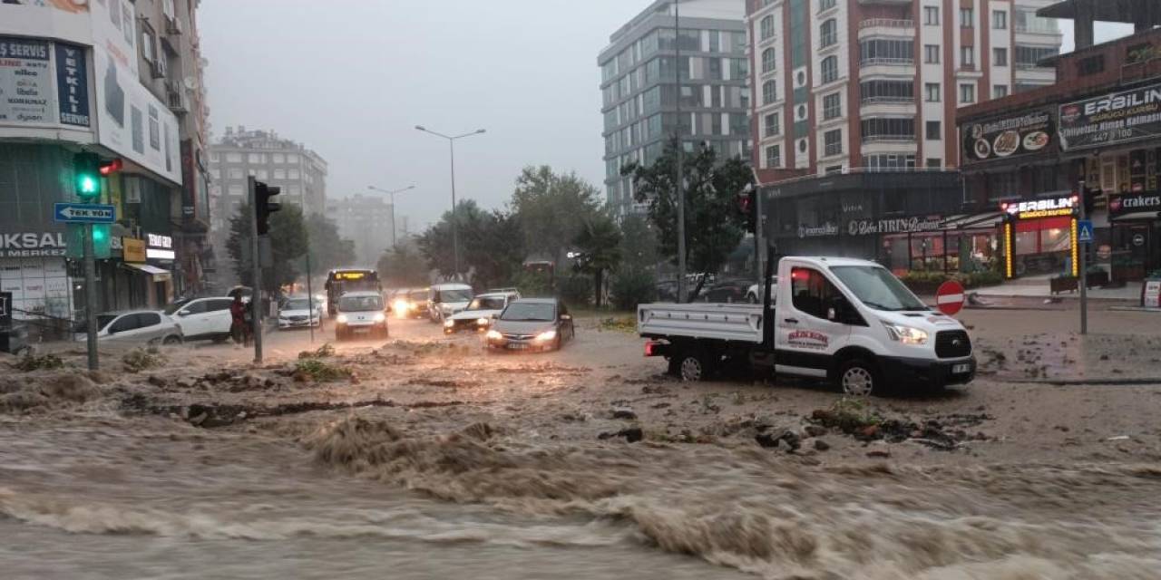 Su Uzmanı Profesörden ’sel’ Değerlendirmesi: "kuraklık Ve Betonlaşma”