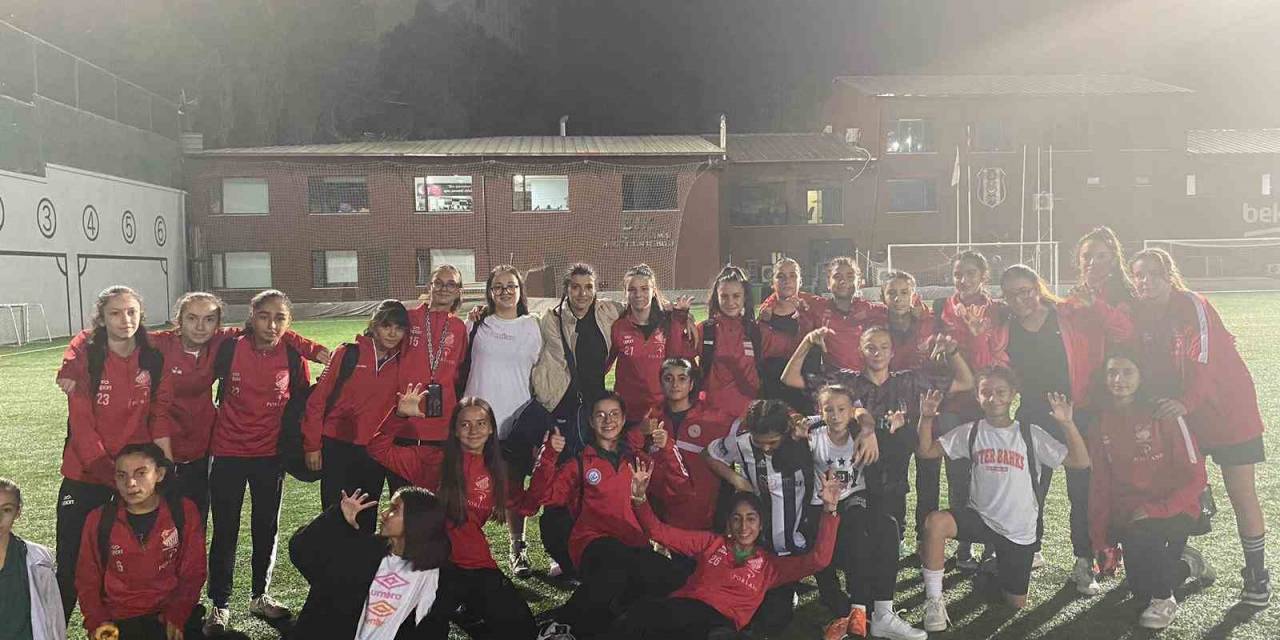 Kazanan Dostluk Oldu