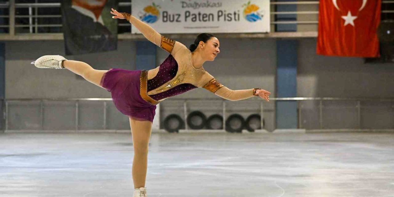 Güneşin Kentinde Buz Pateni Kursu