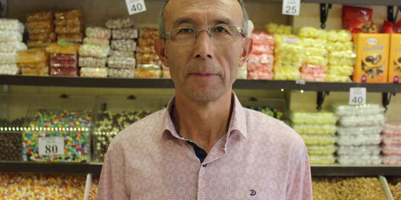 İşleri Durgun Olan Kuruyemişçi Esnafı Piyasanın Canlanmasını Umut Ediyor