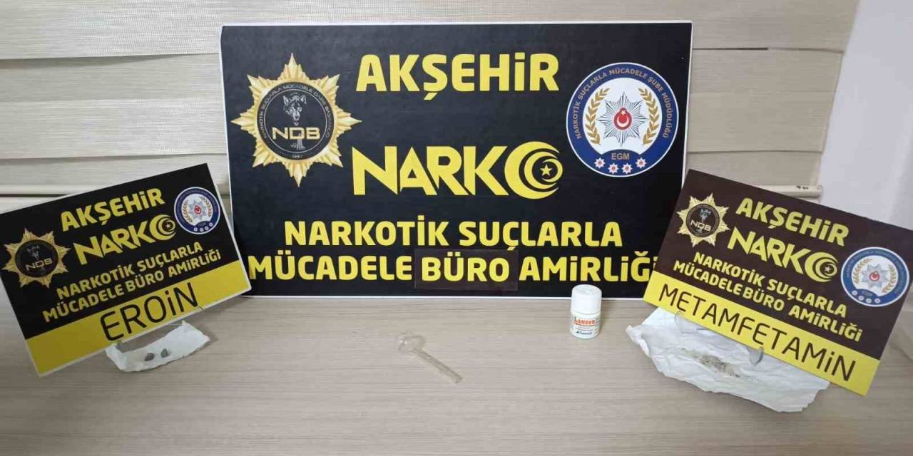Polisi Görüp Kaçan Şüphelinin Aracında Uyuşturucu Çıktı