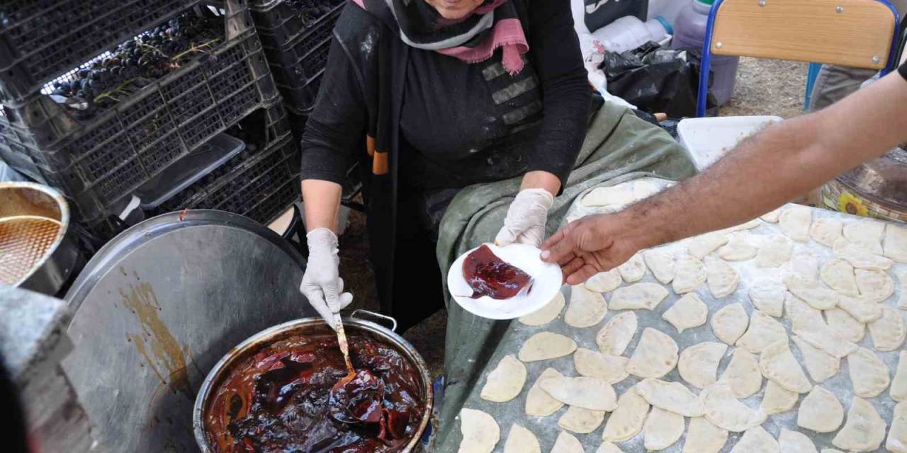 Batman’da Pekmez Kazanları ’kahk Tatlısı’ İçin Kaynatıldı