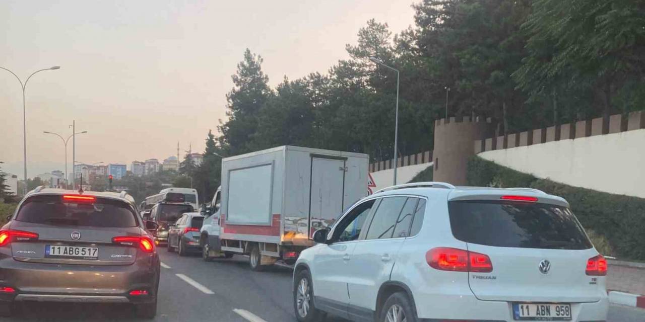 Bilecik’te Son Günlerde Yaşanan Trafik Sorunu Sürücüleri İsyan Ettirdi
