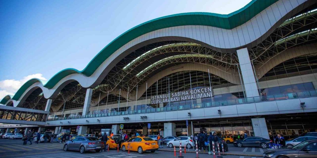 Sabiha Gökçen Havalimanı’nda Elektronik Atıklar Kutulara, Mamalar Barınaklara