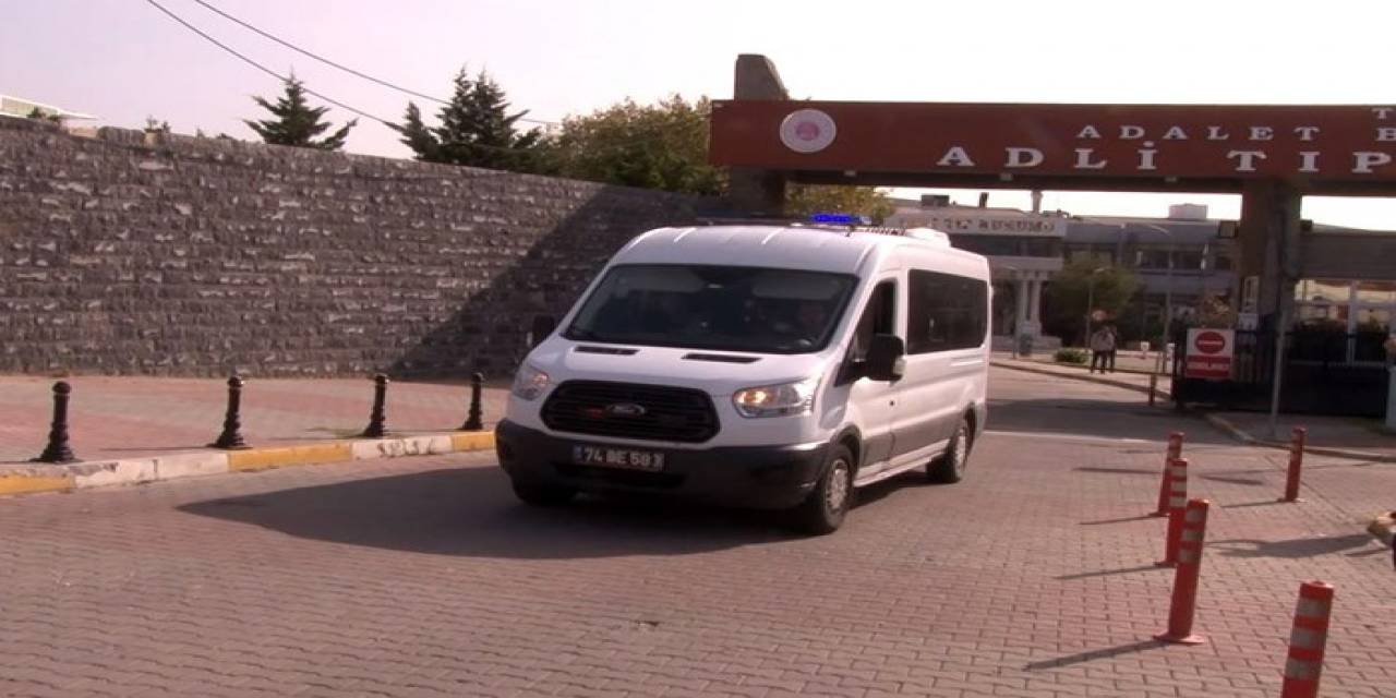 Sancaktepe’de Hayatını Kaybeden 3 Kardeşin Cenazeleri Aileye Teslim Edildi