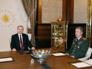 Cumhurbaşkanı Erdoğan, Genelkurmay Başkanı Akar’ı Kabul Etti