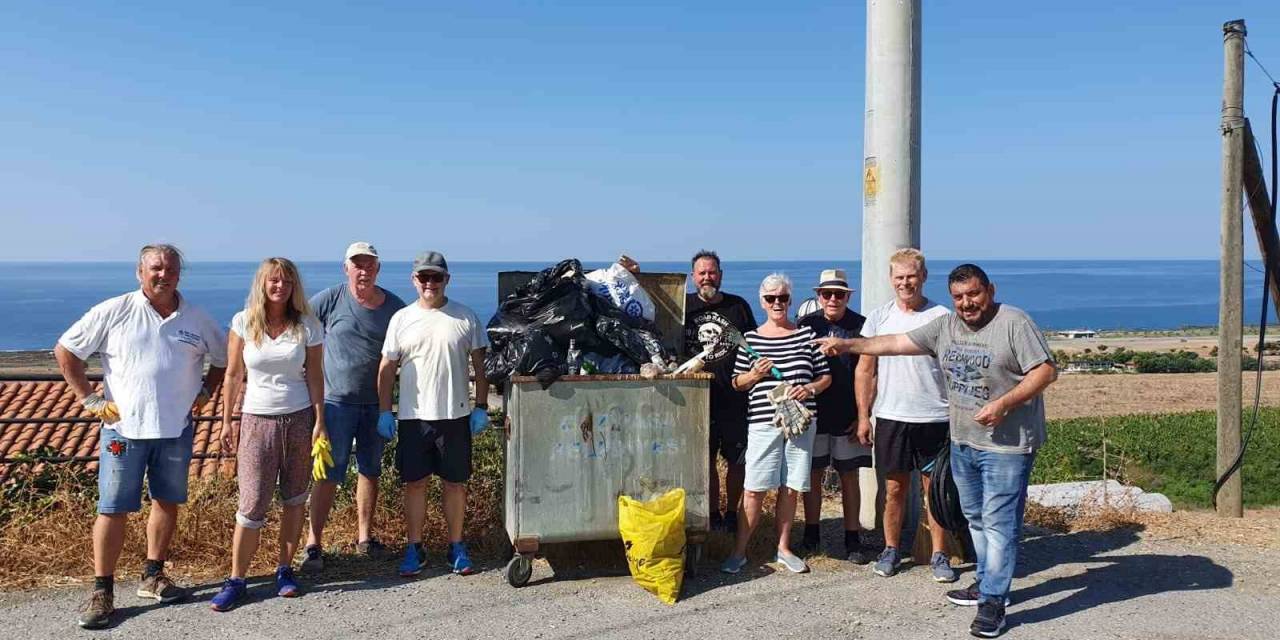 Alman Turistler Ve Yerleşik Almanlar Gazipaşa’da Çöp Topladı