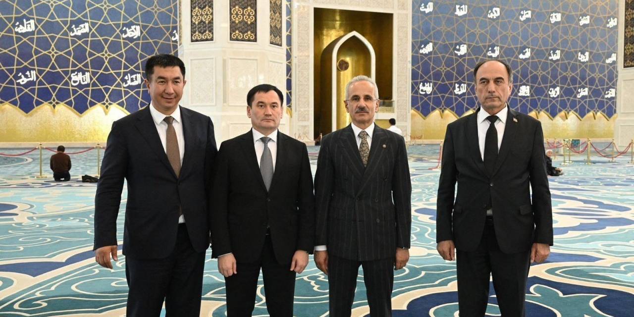 Bakan Uraloğlu, Kazakistan Ulaştırma Bakanı Karabayev İle Bir Araya Geldi