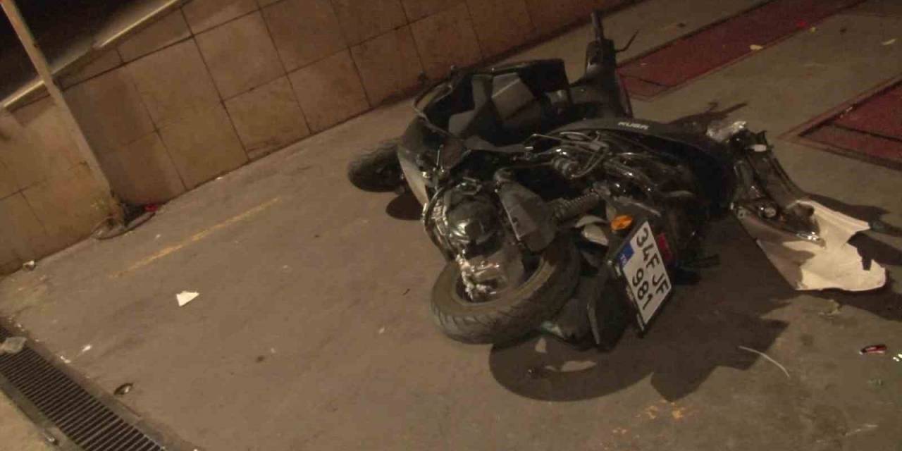 Ataşehir’de Motosiklet İle Minibüs Çarpıştı: 1 Yaralı