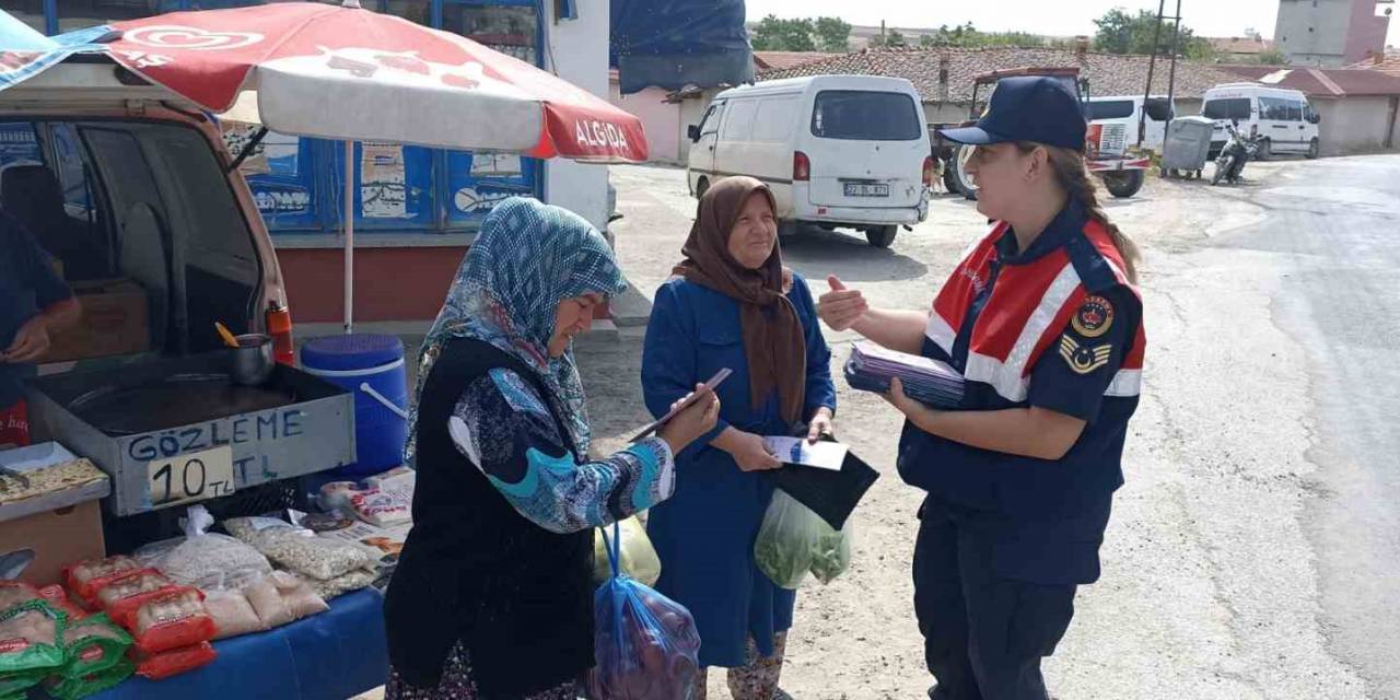 Jandarma Ekipleri, Köylerdeki Bilgilendirme Faaliyetlerini Sürdürüyor