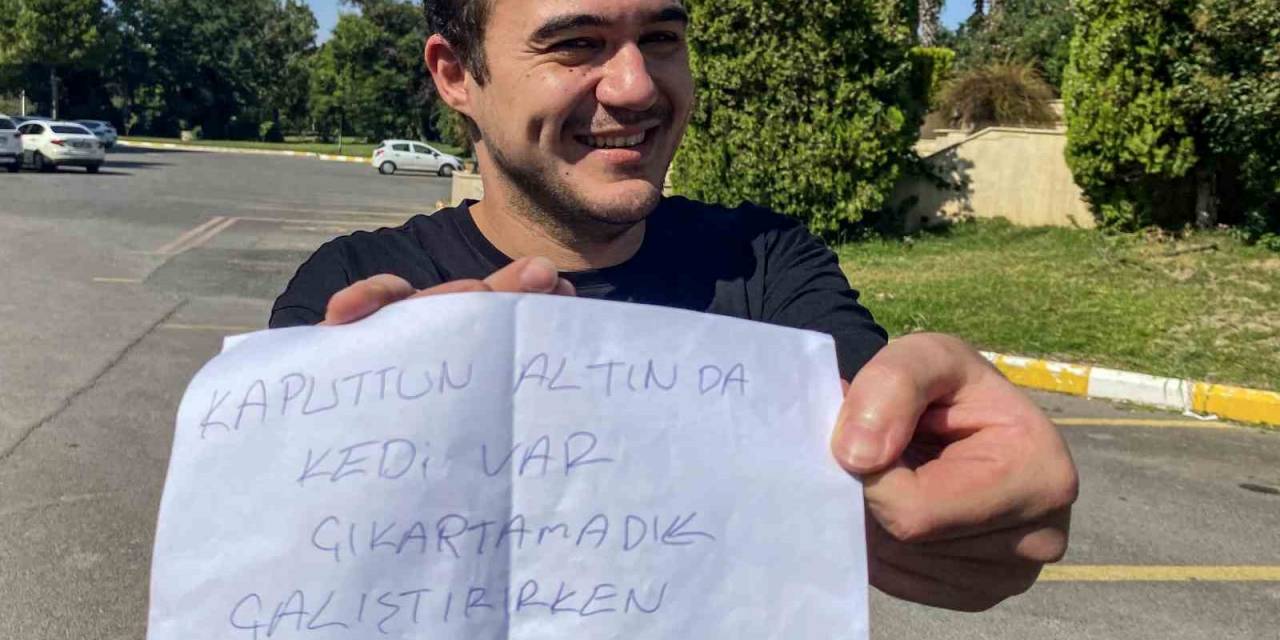 Antalya’da Otomobil Üzerine Bırakılan Not “İnsanlık Ölmemiş” Dedirtti