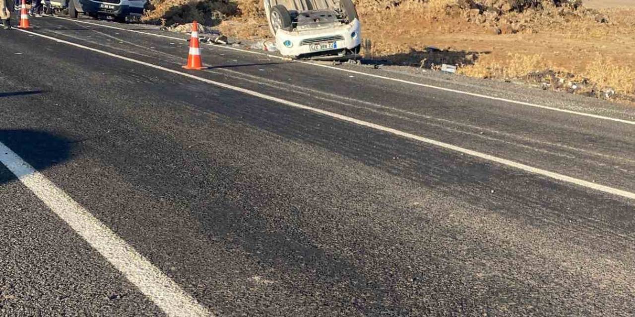 Diyarbakır’da Kontrolden Hafif Ticari Araç Takla Attı: 3 Ölü, 2 Yaralı