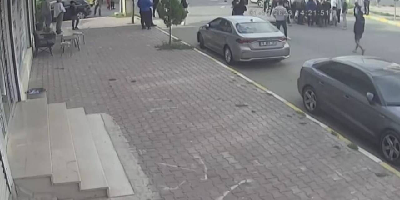 Iğdır’da Meydana Gelen Motosiklet Kazası Güvenlik Kamerasına Yansıdı