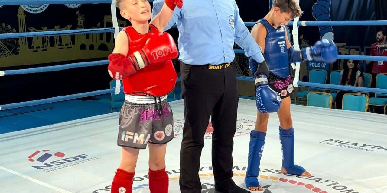 Canikli Sporcular Dünya Şampiyonasında Zirveye Koşuyor