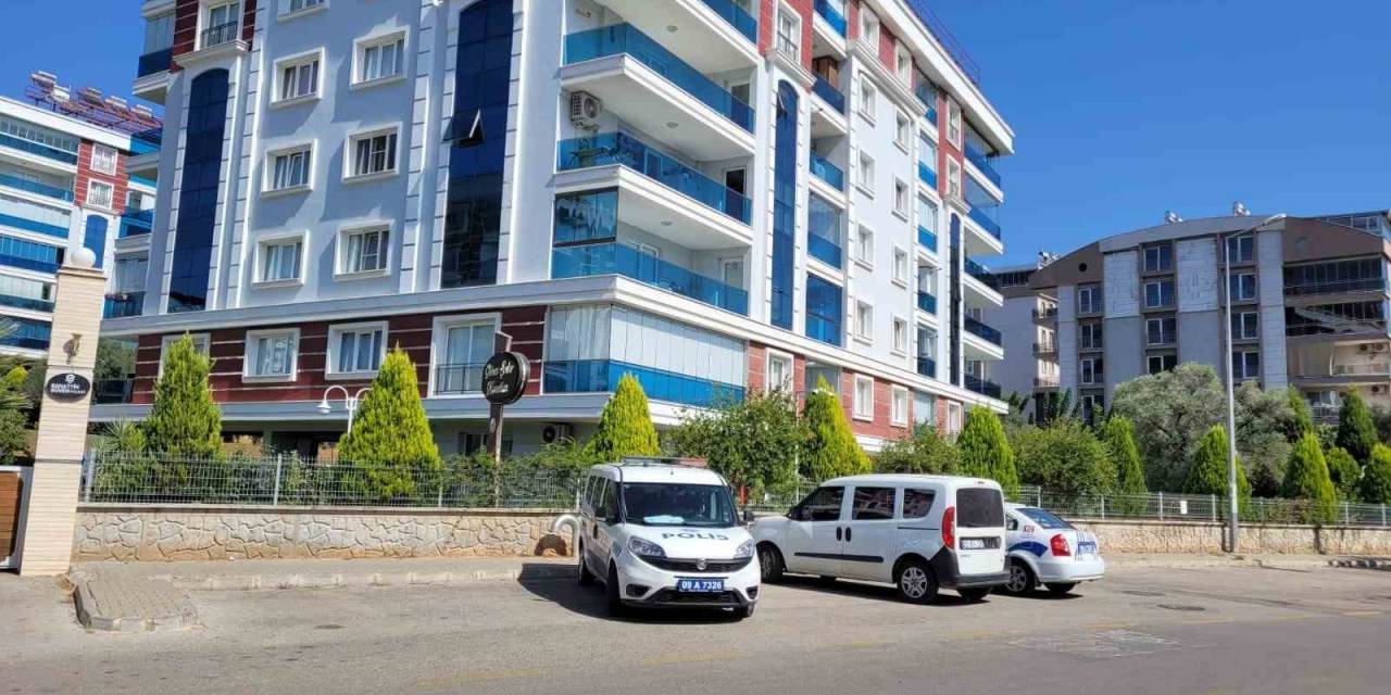 Üniversite Sınavına Hazırlanan Genç Ailesi Tarafından Ölü Bulundu