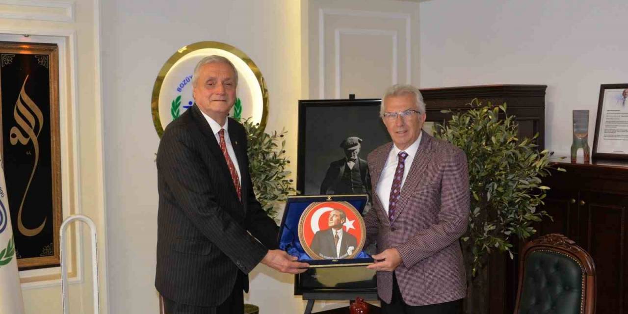 Belediye Başkanları Bir Araya Geldi