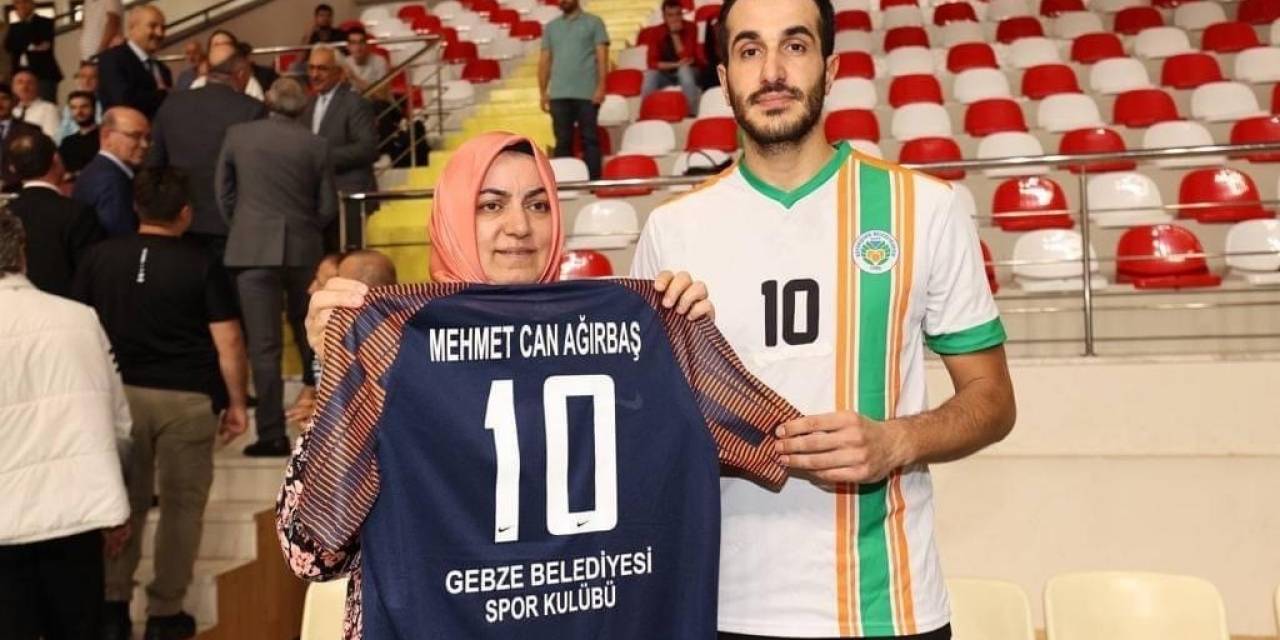 Depremde Hayatını Kaybeden Sporcuya Vefa Turnuvası