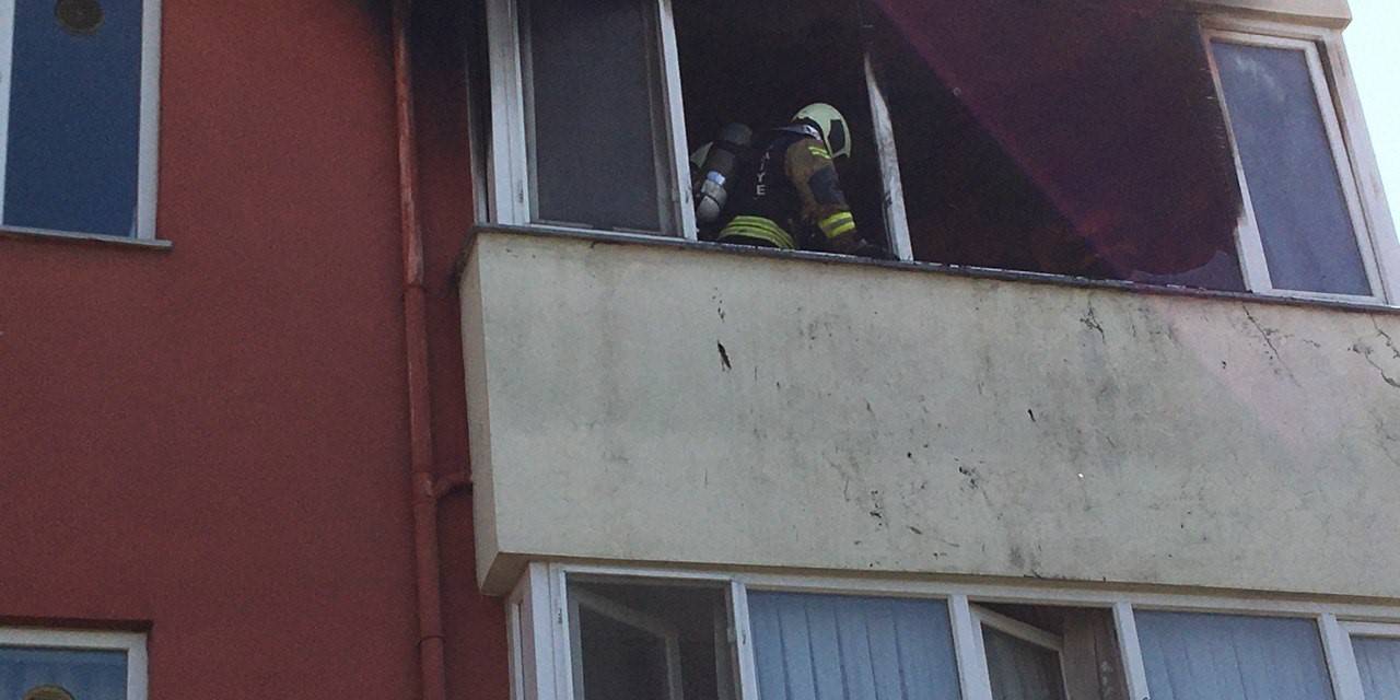 4 Katlı Binada Yangın: Mutfak Kullanılamaz Hale Geldi