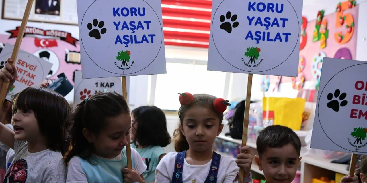 Mamak’ta Çocuklara Hayvan Sevgisi Aşılanıyor