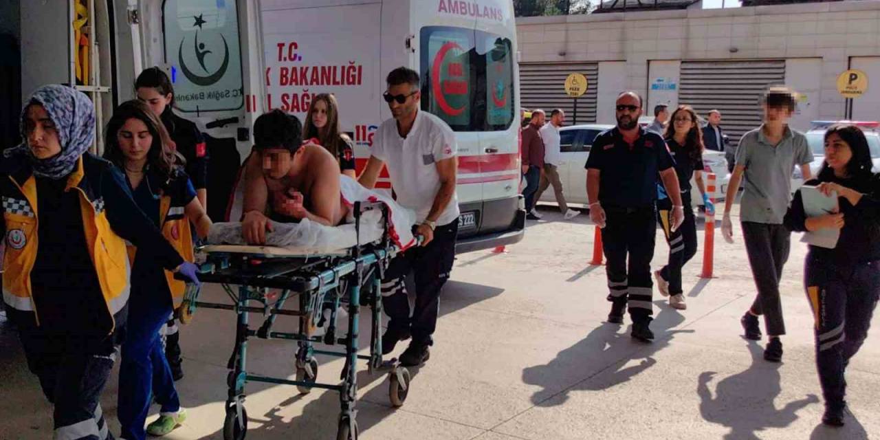 Bursa’da 17 Yaşındaki Genç Ağabeyini Bıçakladı