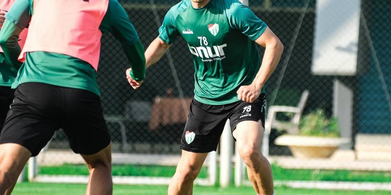 Bursaspor’da Çalışmalar Devam Ediyor