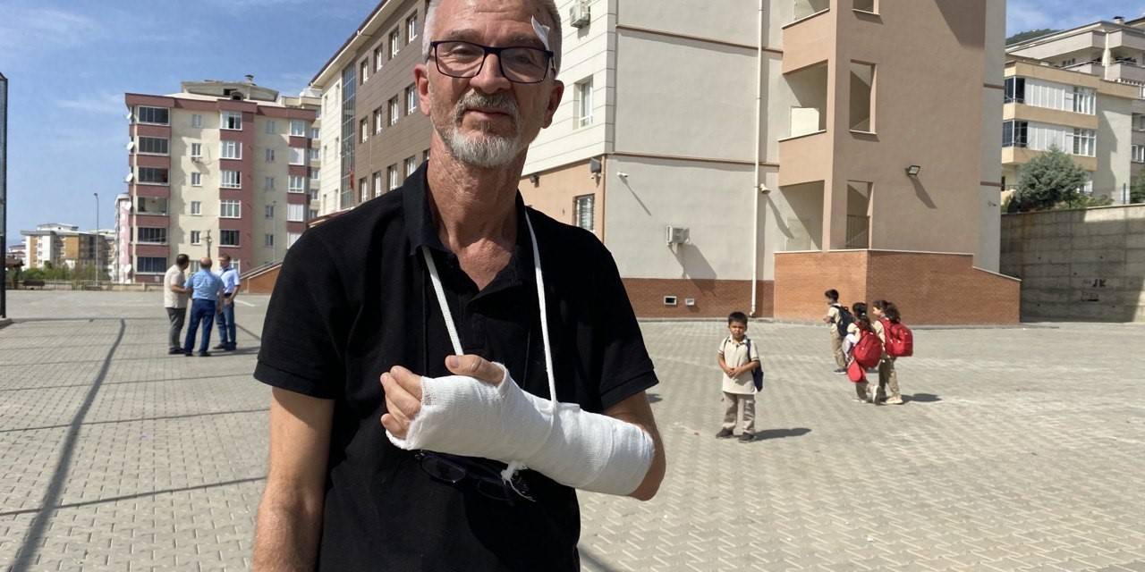 Kahramanmaraş’ta Bir Çift Okul Önünde Öğretmeni Darp Etti