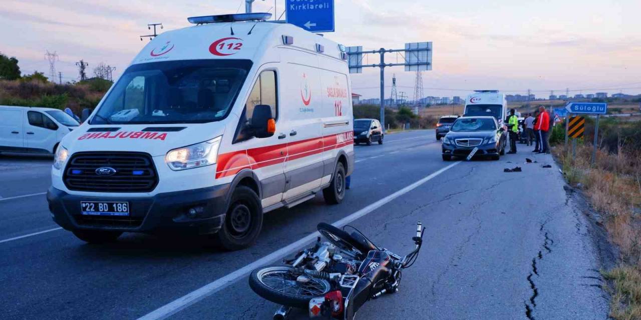 Otomobil İle Motosiklet Çarpıştı: 2 Yaralı