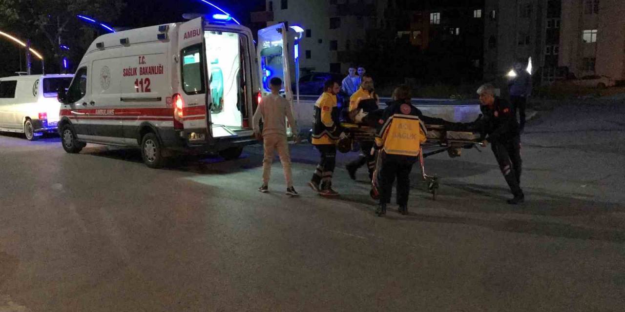 Elazığ’da Motosiklet İle Otomobil Çarpıştı: 2 Yaralı