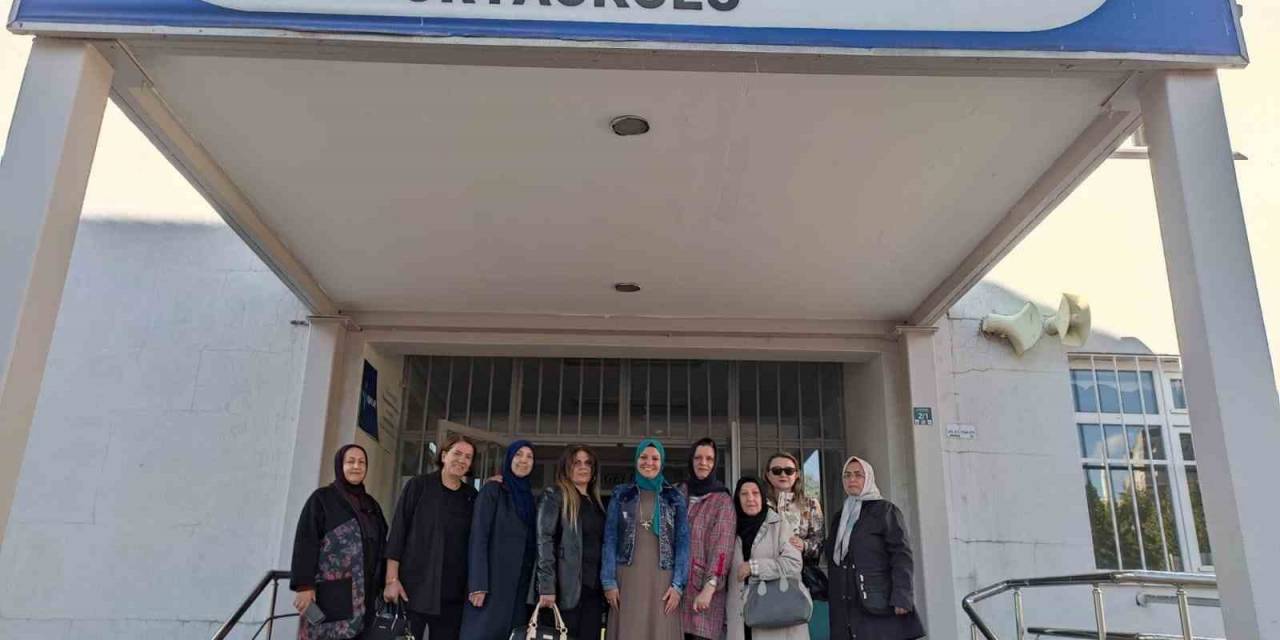 Er-vak Kadın Komisyonundan Tuba Öğretmene Tebrik Ziyareti