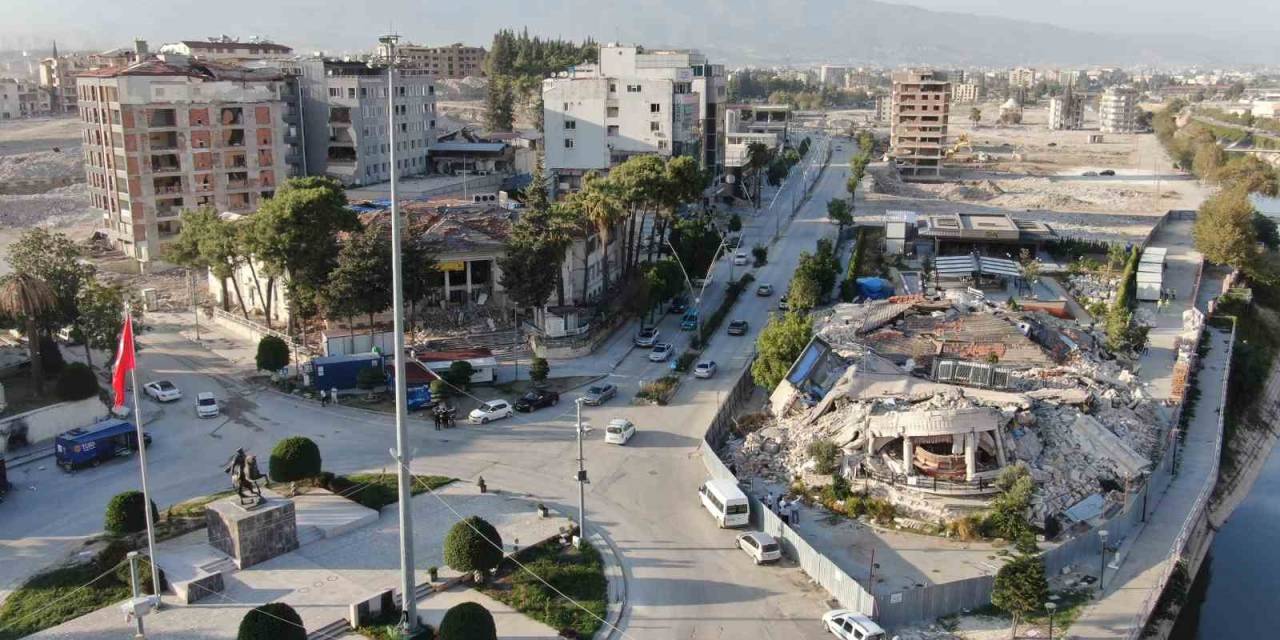 Depremin 8. Ayında Enkaz Kentte Hüzünlendiren Değişim