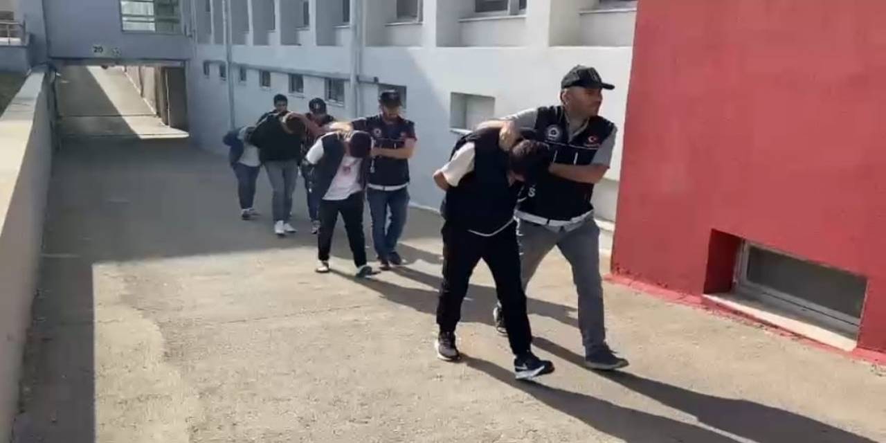 Adana’da 3 Kilogram Uyuşturucu Yapımında Kullanılan Hammadde Ele Geçirildi