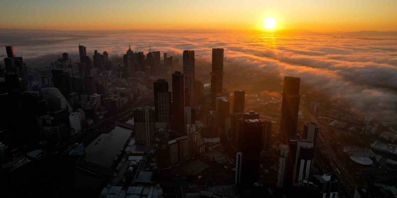 Avusturalya’da Kartpostallık Gün Doğumu Havadan Görüntülendi