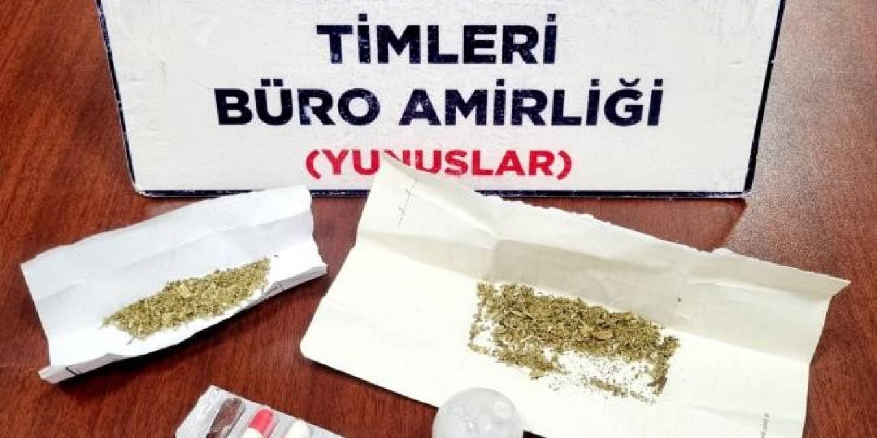 Kütahya’da Yunus Timleri Bir Araçta Uyuşturucu Ele Geçirdi