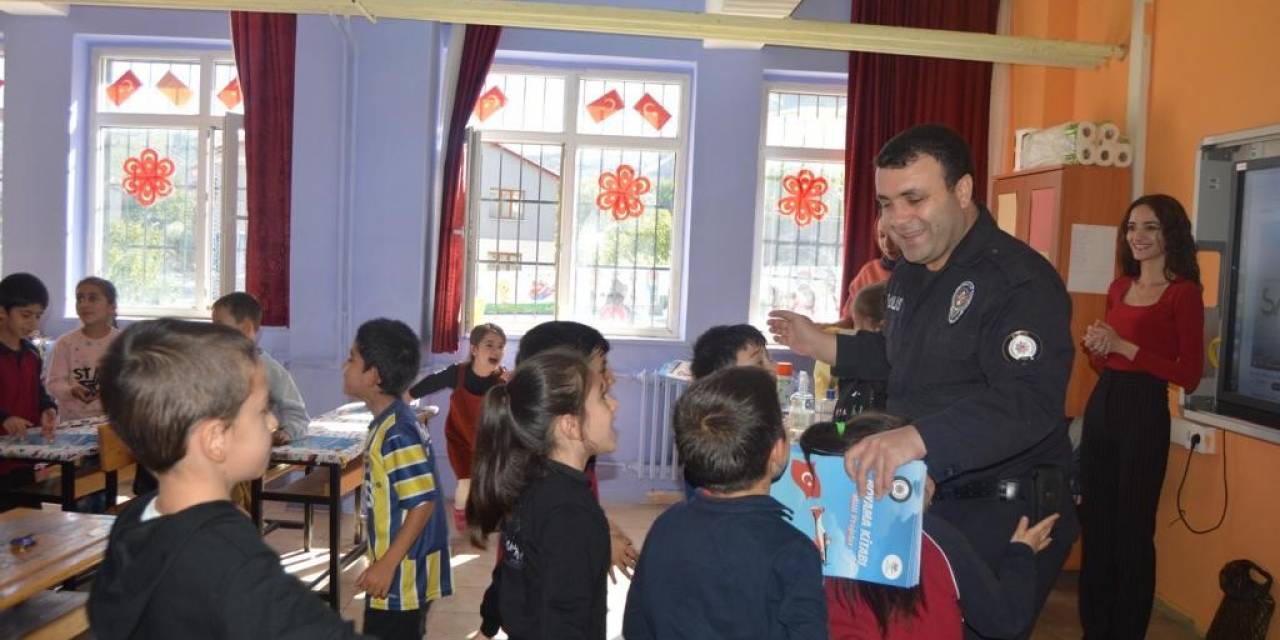 Tatvan Polisinin Okul Ziyaretleri Devam Ediyor