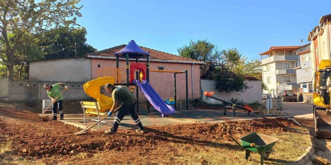 Derince’de Cadde Ve Sokaklar Temizleniyor