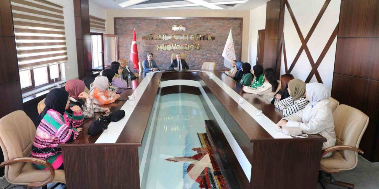 Ağrı’da Manisa’dan Gelen Öğrencileri Ağırladılar