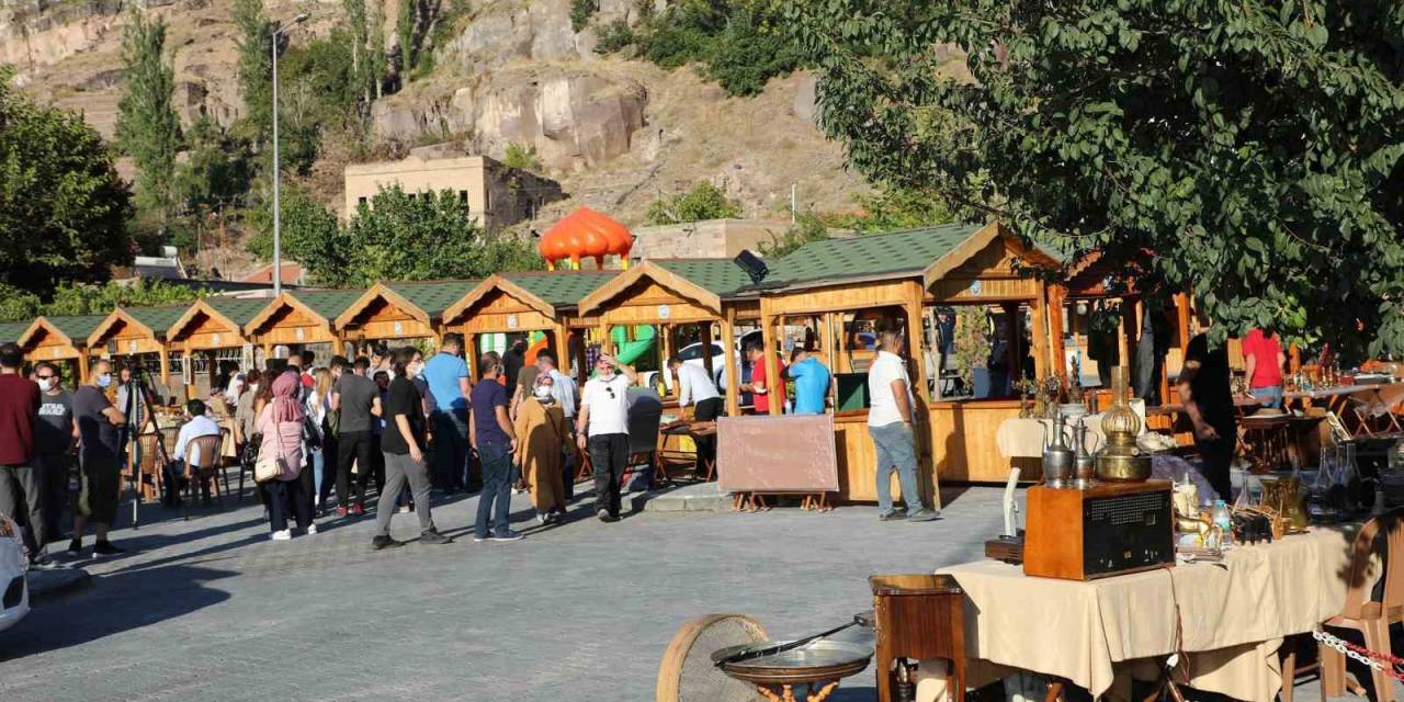 Bu Pazar Talas’ın ‘Antika Pazarı’