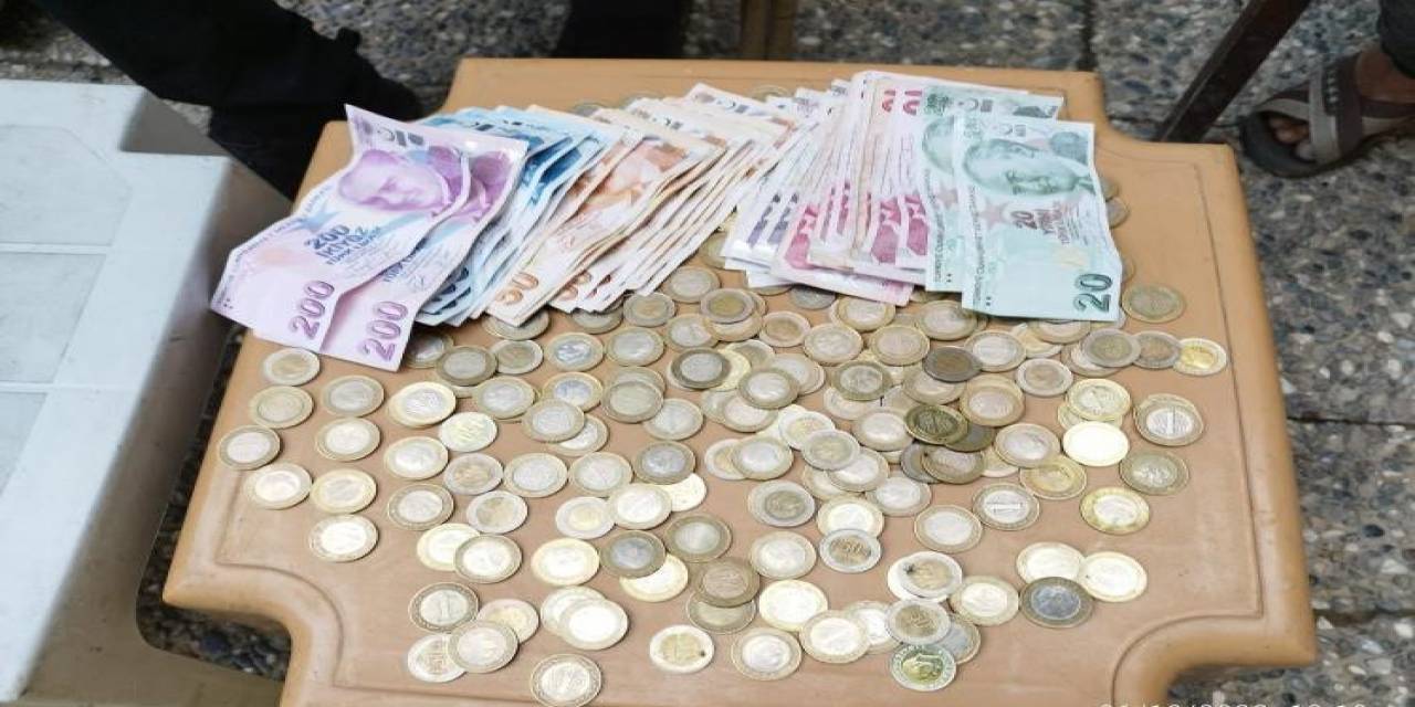 Dilencilik Mesleği Oldu: 49 Kez Ceza Yedi, Üzerinden Yine Bin 840 Tl Çıktı