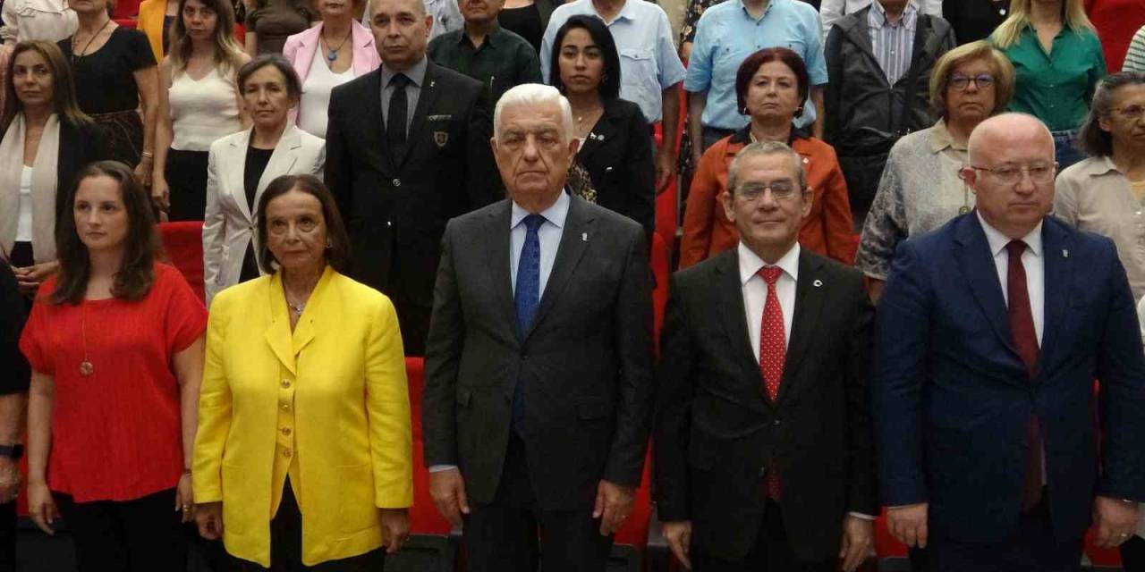 Türkiye’nin İlk Kadın Valisi Aytaman ‘Cumhuriyet’e İz Bırakan Kadınlar’ Seminerine Katıldı