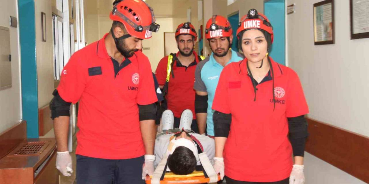 Elazığ’da Gerçeği Aratmayan Deprem Ve Yangın Tatbikatı