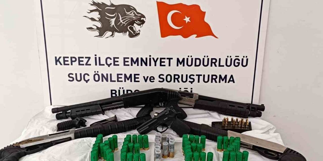 İş Yerinde 4 Pompalı Tüfek Ve 1 Tabanca Ele Geçirildi: 1 Gözaltı