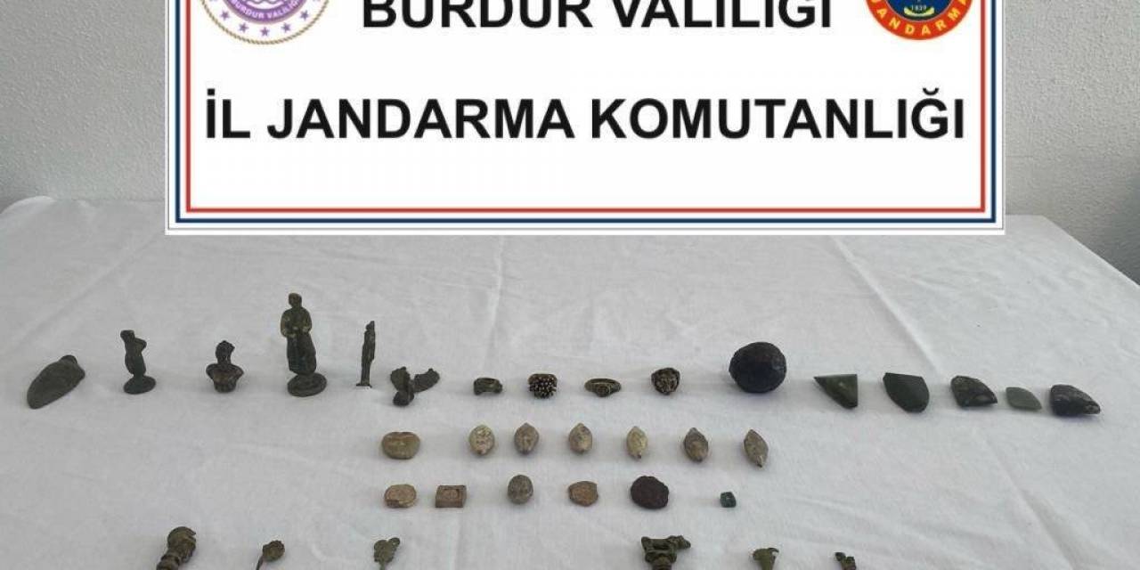 Burdur’da Roma Dönemi’ne Ait 36 Adet Tarihi Eser Ele Geçirildi